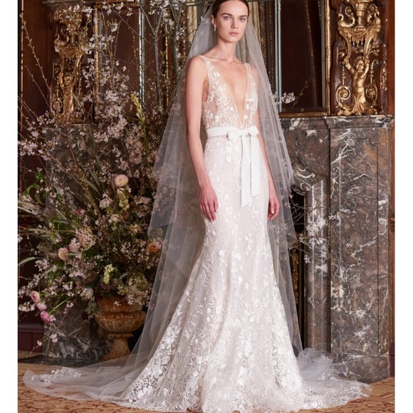 Monique Lhuillier Dresses & Skirts - Monique Ihuillire wedding dress